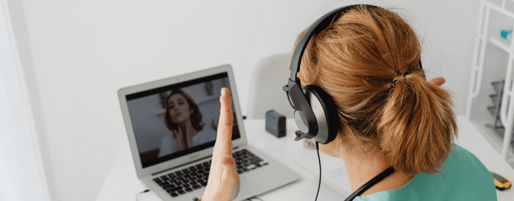 berkomunikasi dengan audiens